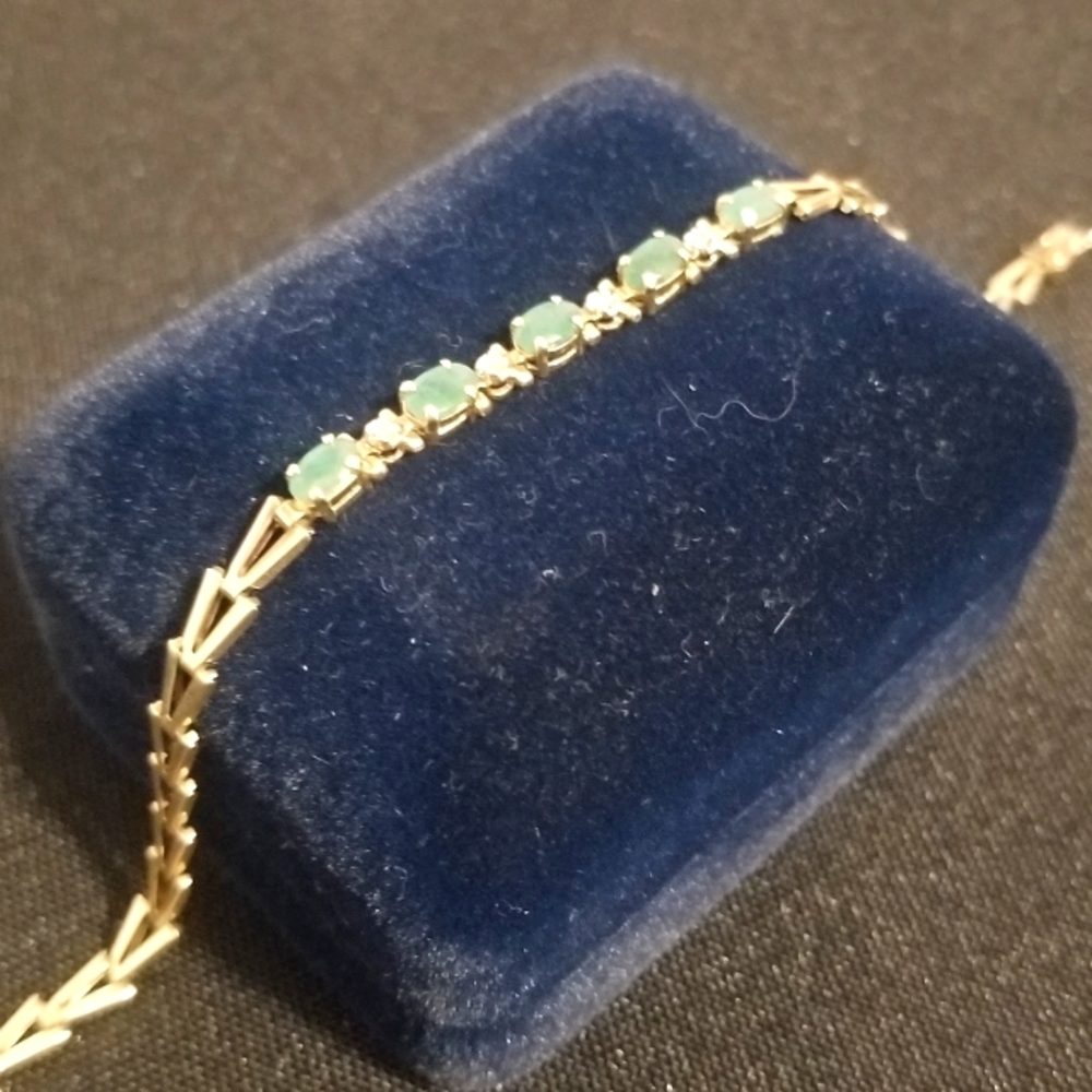 Zales 10K Gold 5 Stone Emerald Diamond Bracelet